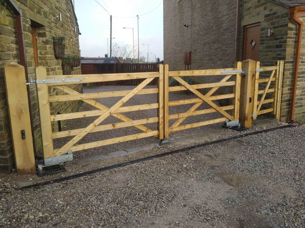 5-Bar-Timber-Gates.-1